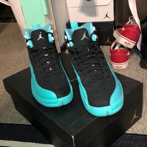 Jordan retro 12 hyper jades